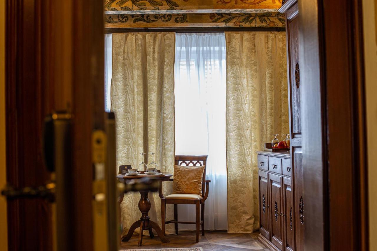U Cerneho Orla Otel Prag
