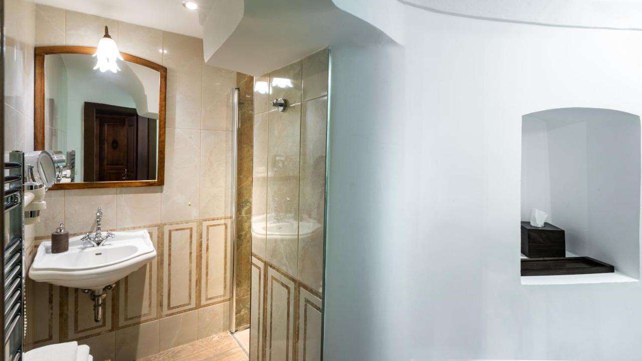 Otel U Cerneho Orla