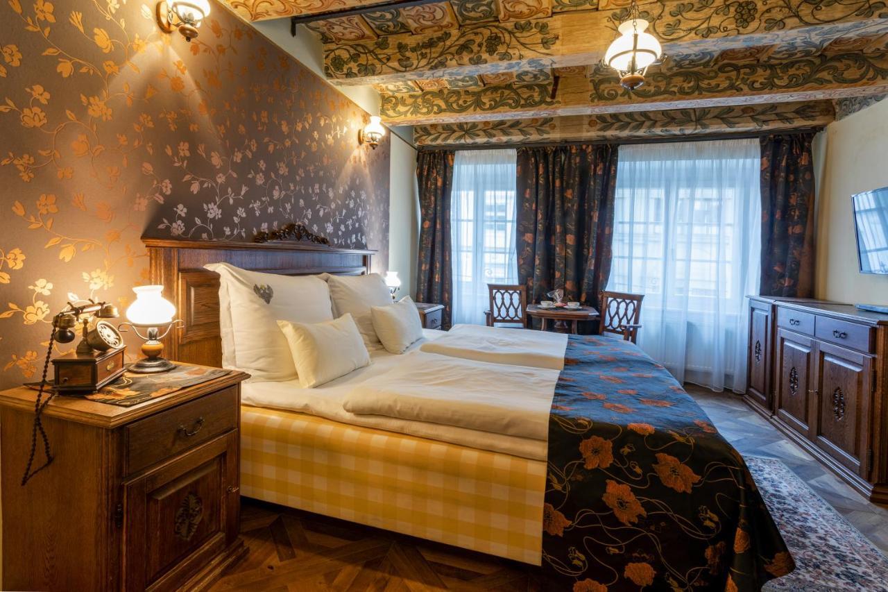 Otel U Cerneho Orla Prag