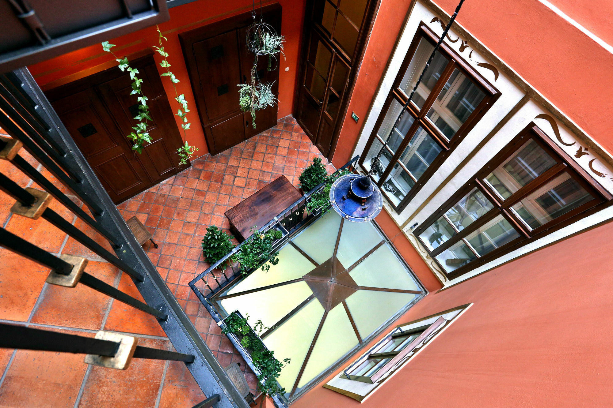U Cerneho Orla Otel