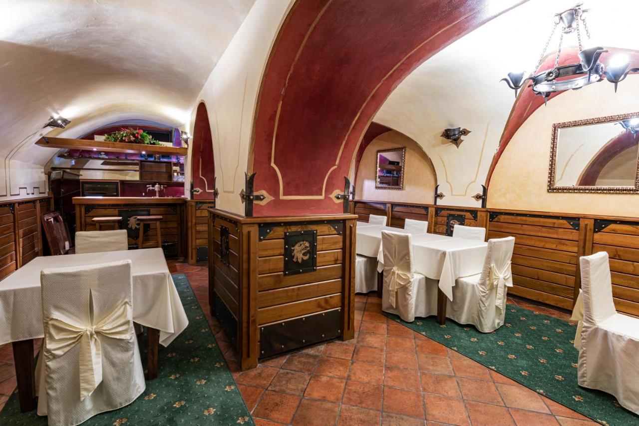 U Cerneho Orla Hotel Prag