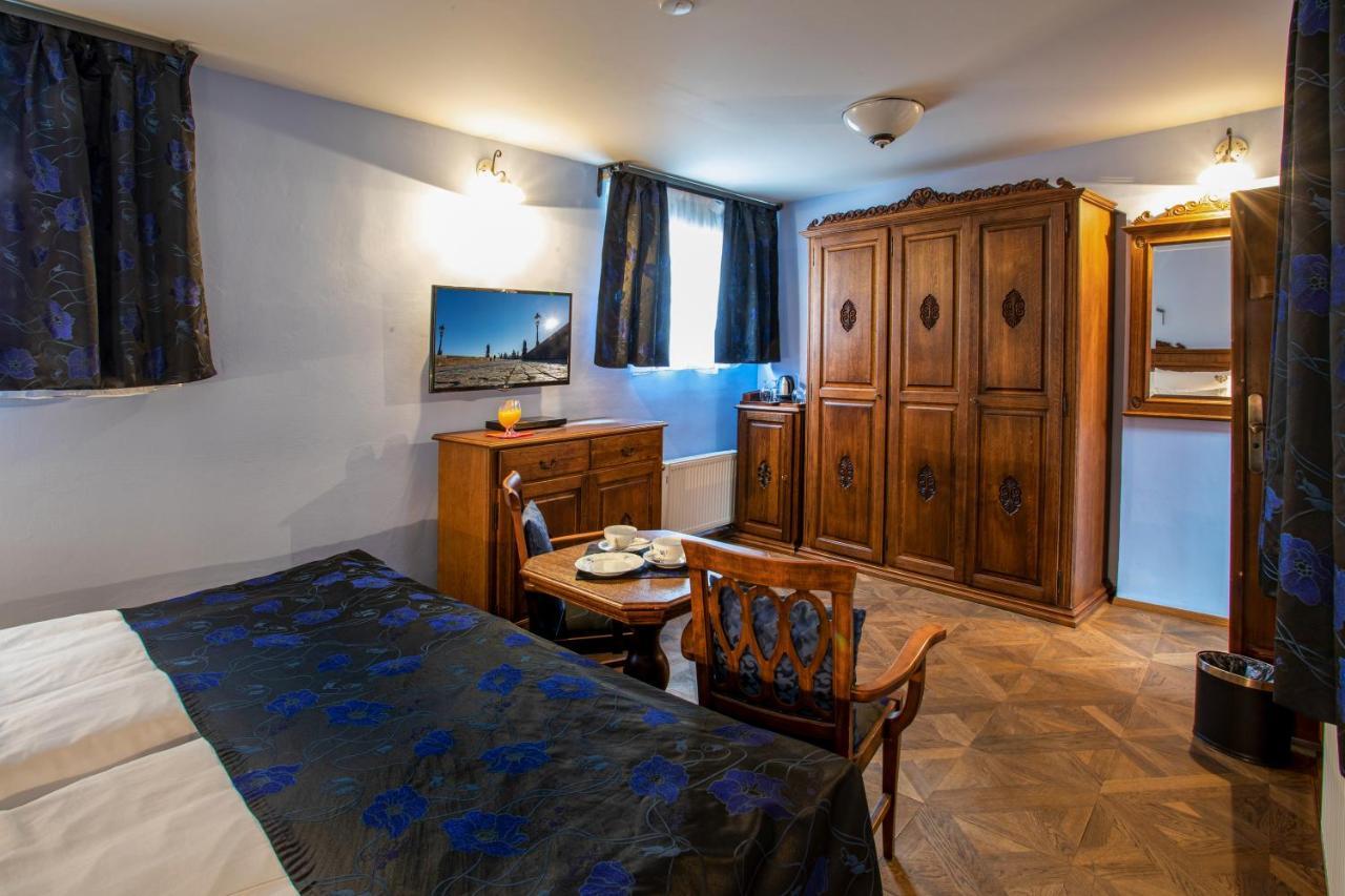 U Cerneho Orla Hotel Prag