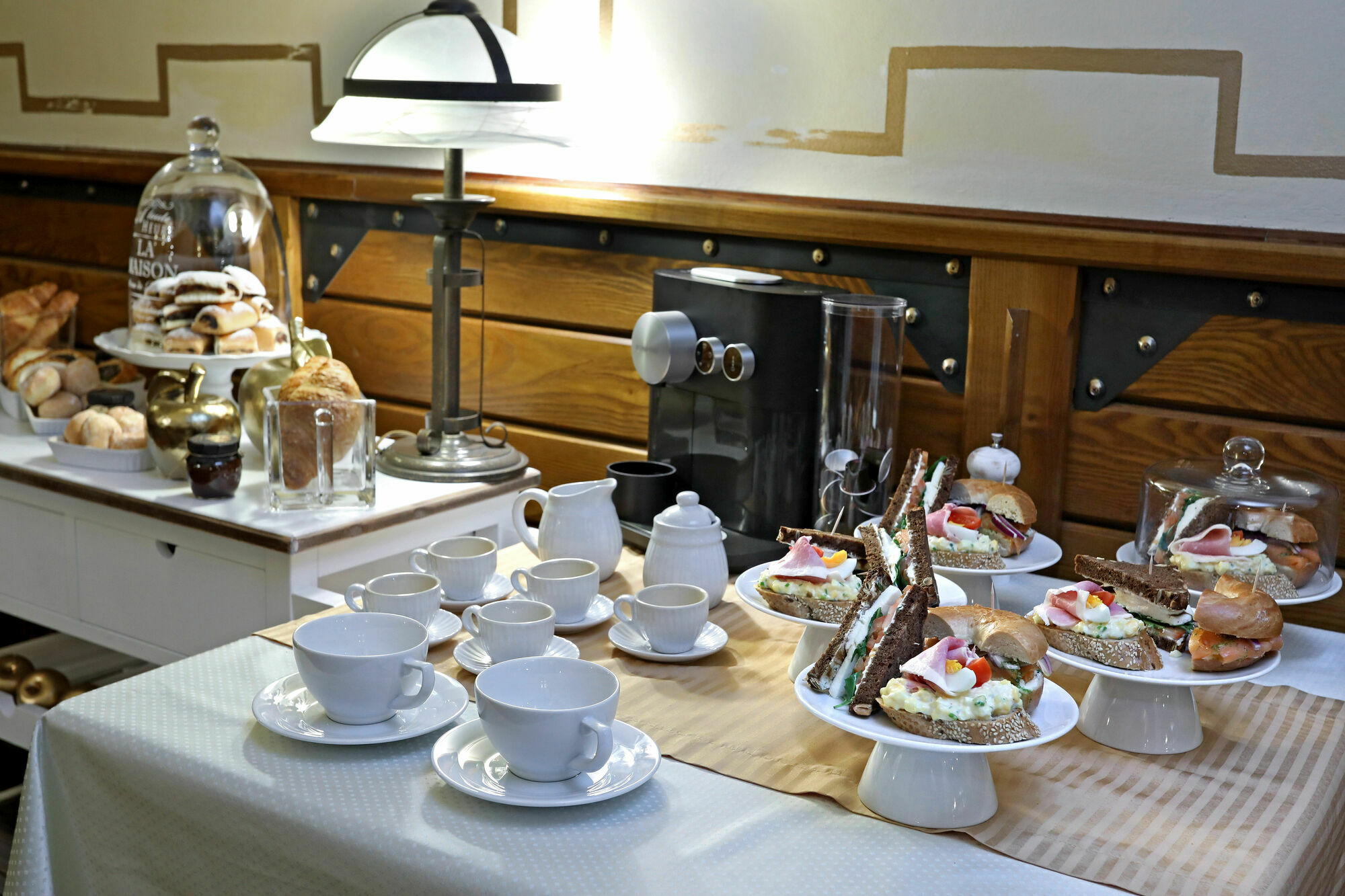 U Cerneho Orla Hotel Prag